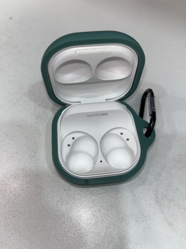 Продам кейс Galaxy buds 2 pro