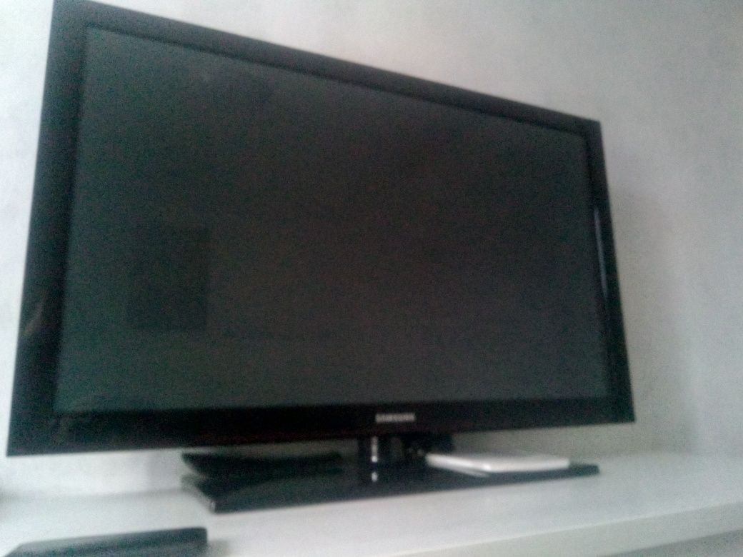 Телевизор SAMSUNG 42 не смарт