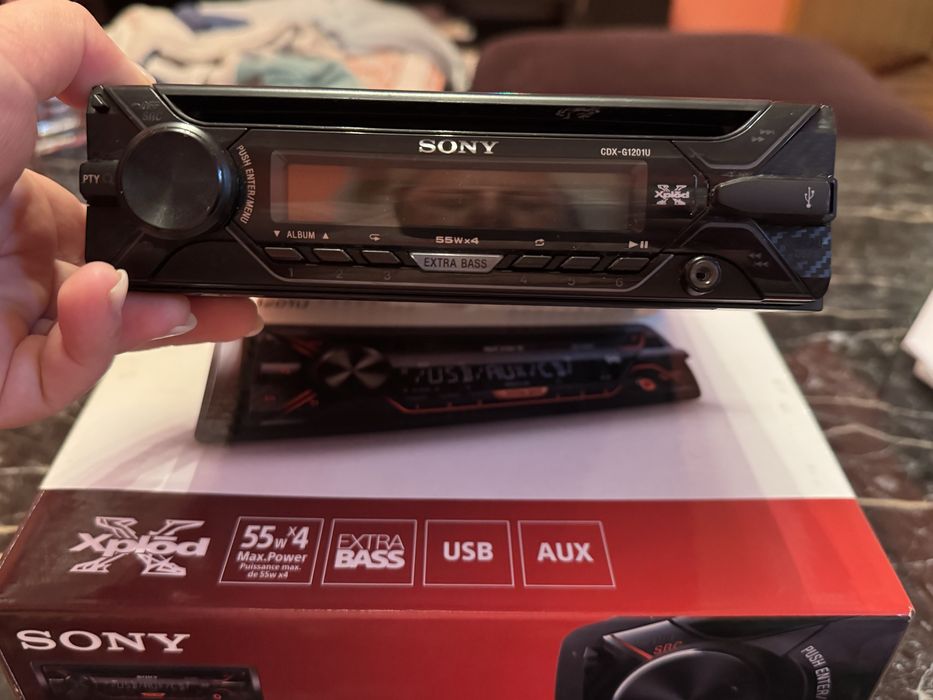 Sony Cd player за кола с USB