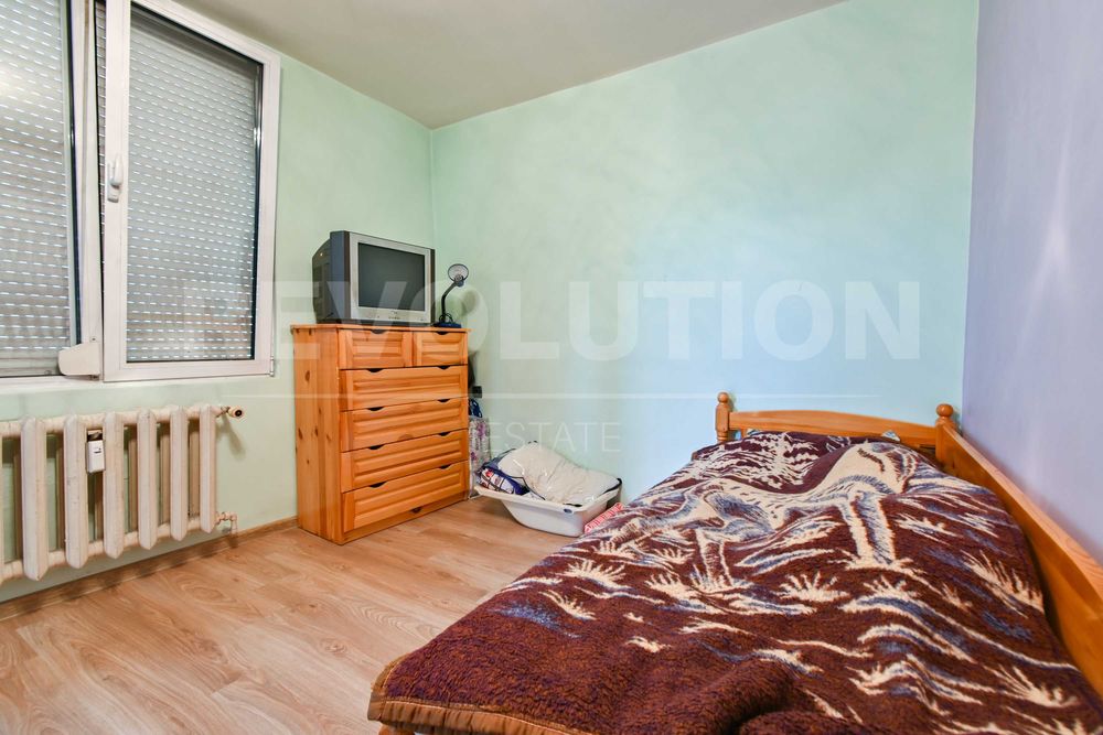 Продава се Тристаен апартамент в София, Гео Милев - 102 кв.м за 3432 €/кв.м - Снимка #11