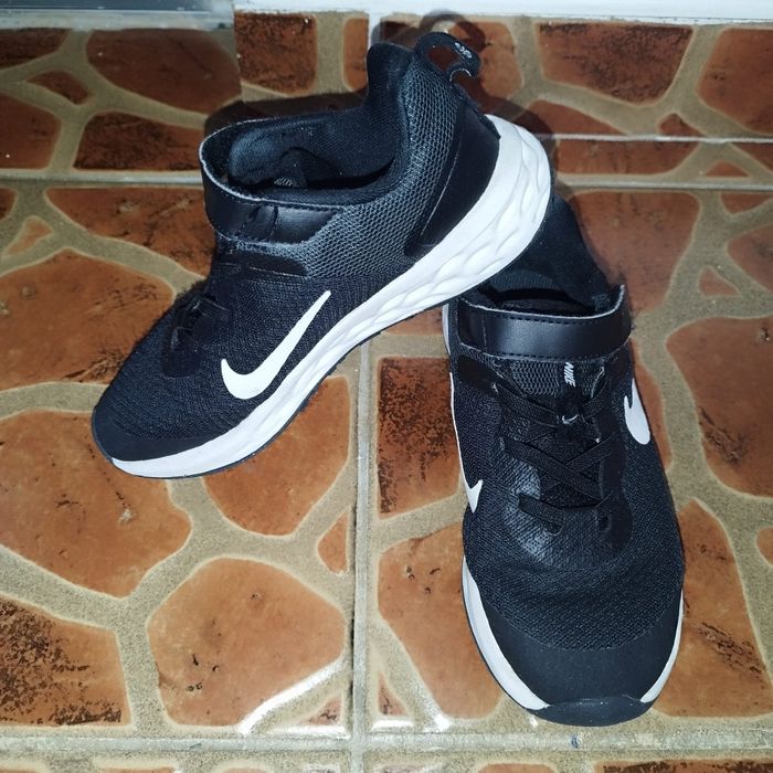Pantofi sport Revolution 6 ,negru 32 UE