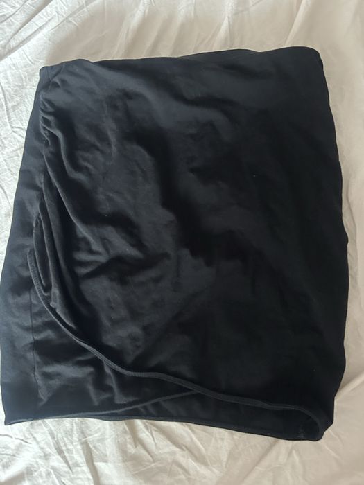 Къса пола и кожени гащи