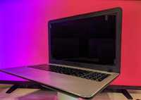 Laptop ASUS X540YA - XX146D - 2.5 GHz Quad-Core - 4GB RAM