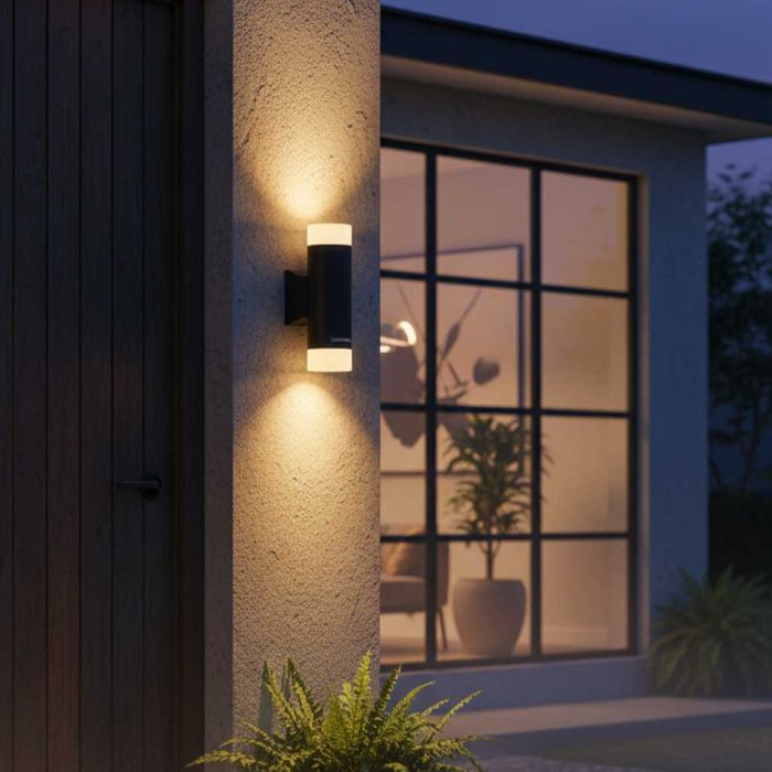 Стенна лампа LUNA LIGHTING – уютна топла светлина за вход и фасада