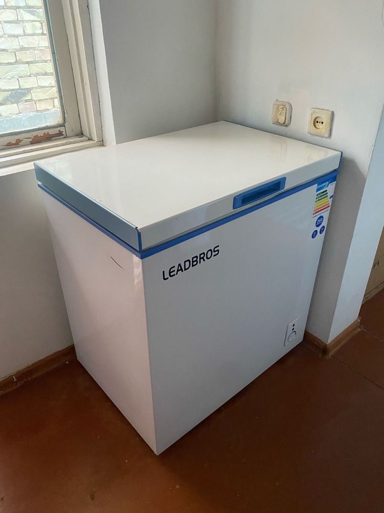 Leadbros марка Продается морозильник на запчасти,