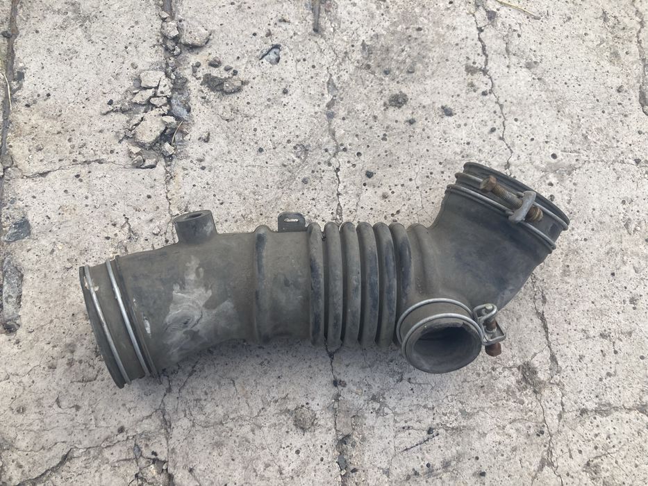 Гофра воздушная , патрубок воздушного фильтра Тойота Хайлюкс/Фортюнер