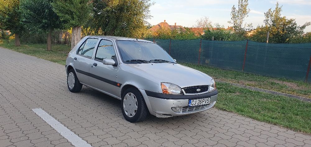 Ford Fiesta 79800 KM!! Acte la zi! Se oferă Fiscal pe loc!