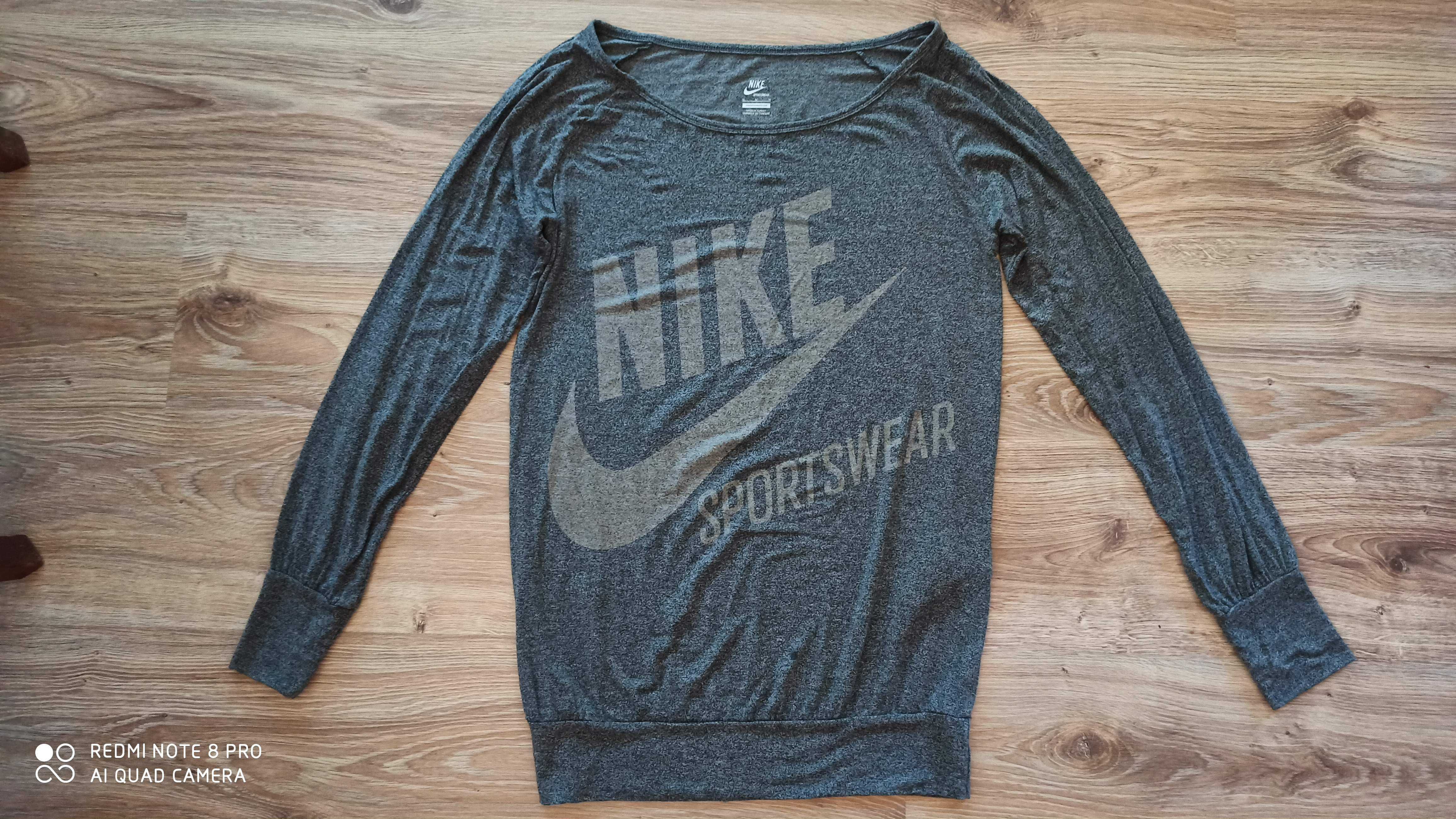Оригинална блуза Nike p-p M