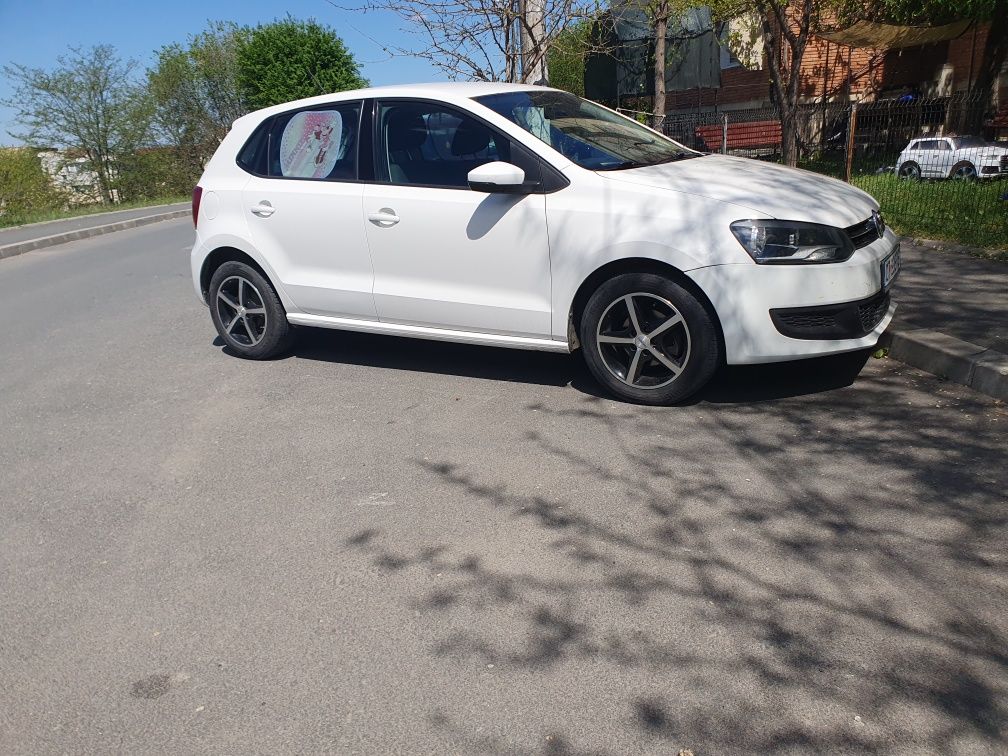Wolkswagen.  polo