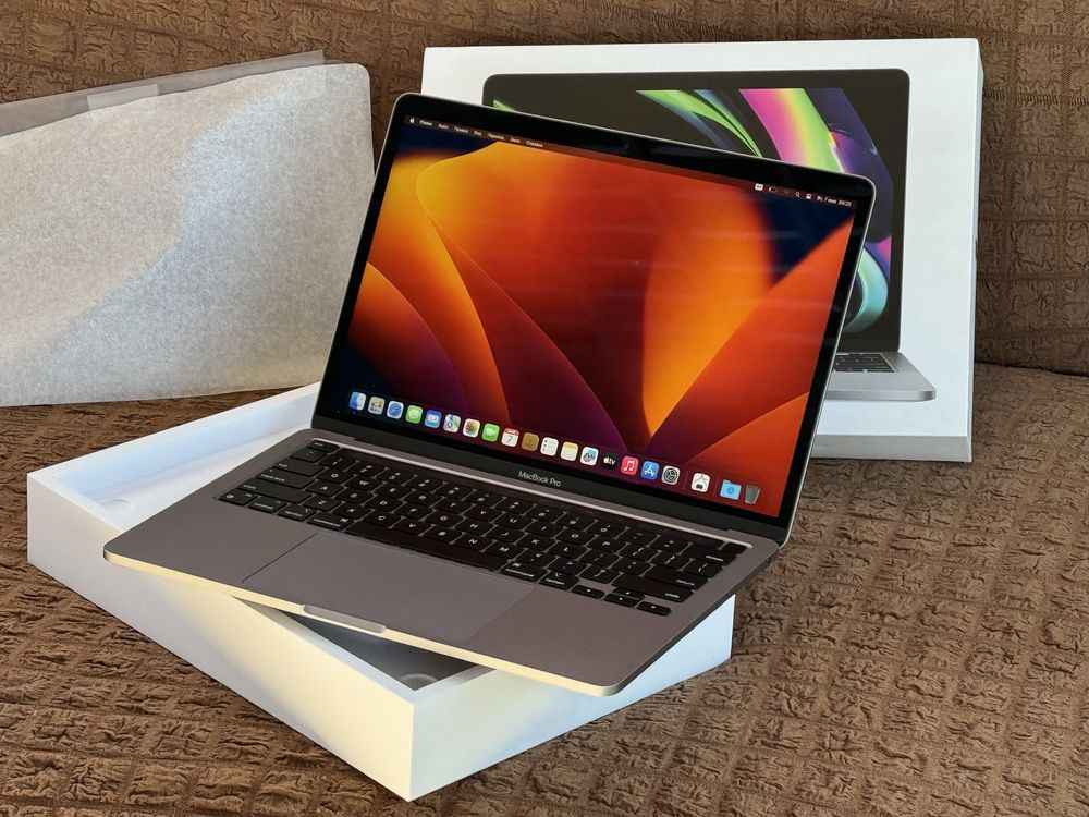 256GB/Apple MacBook Pro 13.3 M1 2022 EAC/8GB RAM/8c GPU/состояни идеал