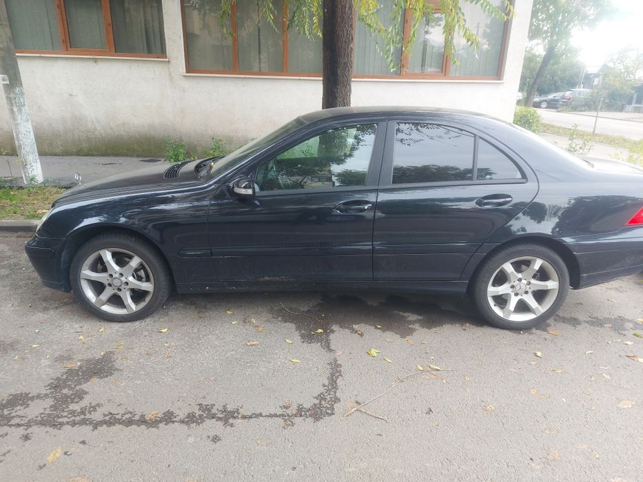 De vanzare autoturism