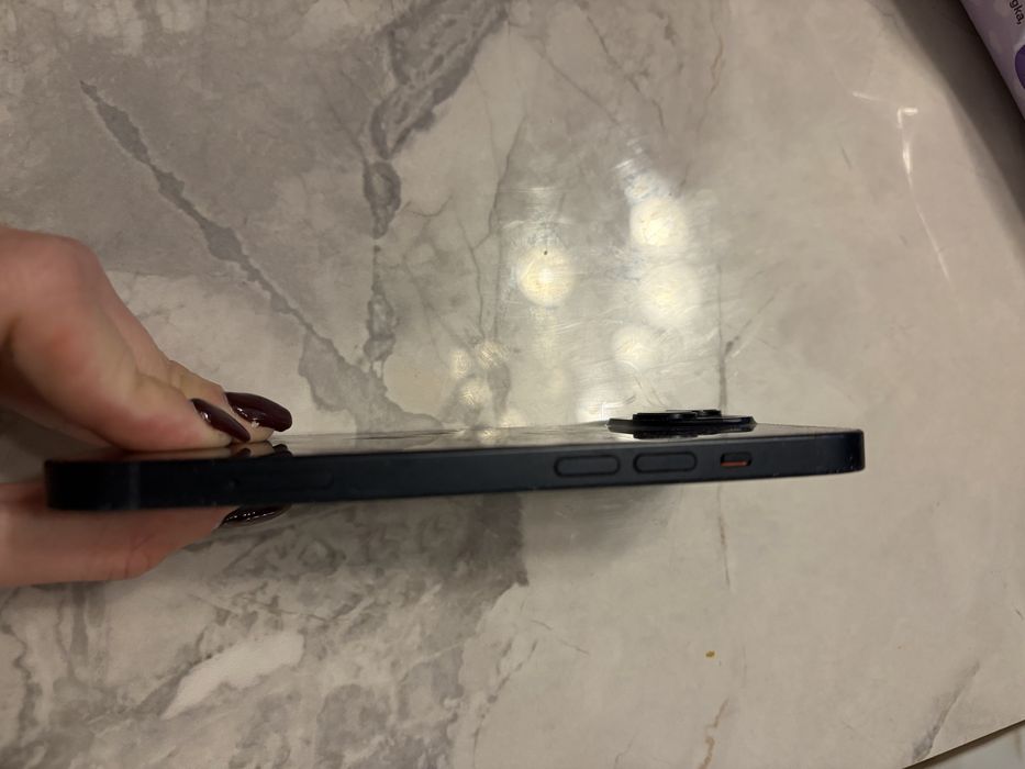 Телефон Iphon 14