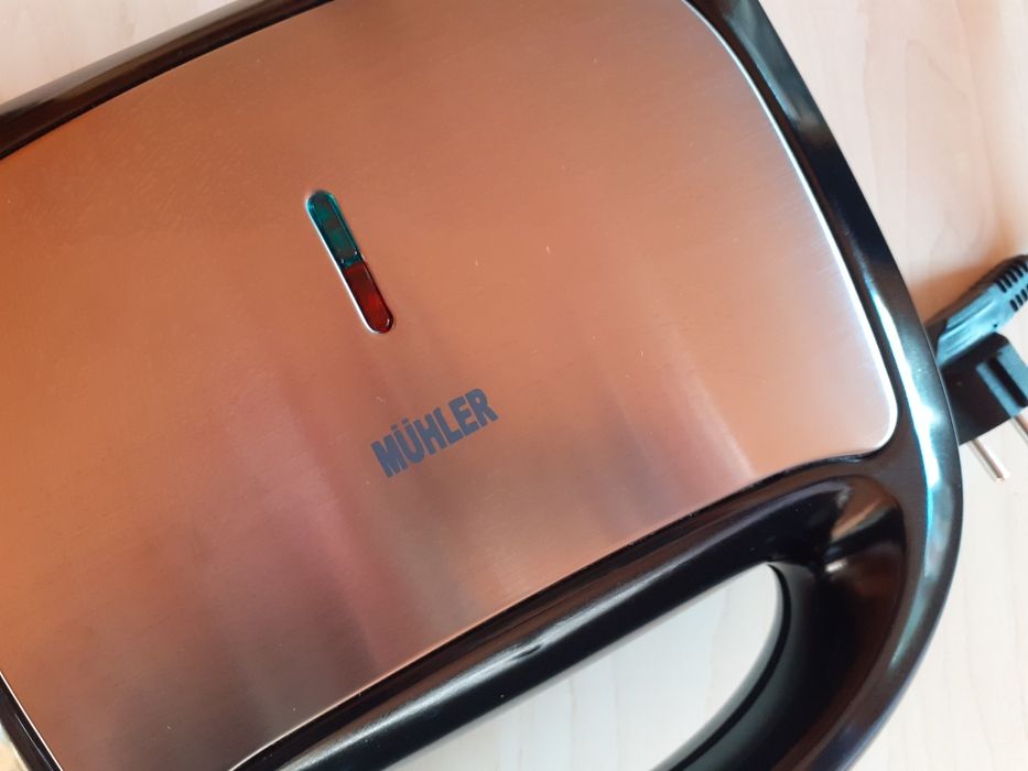 Уред за сандвичи и гофрети MUHLER