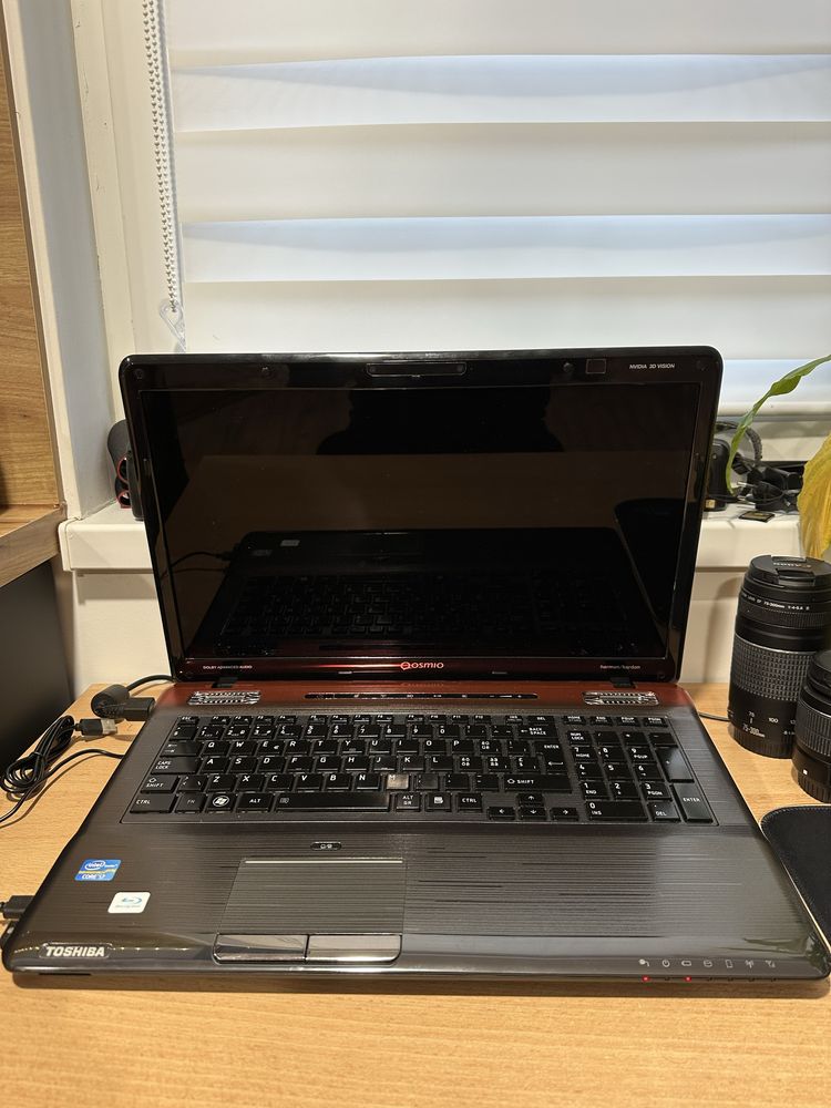 Геймърски лаптоп TOSHIBA QOSMIO