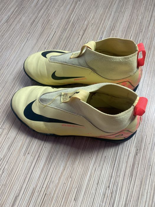 Детски Обувки за футбол Nike KM