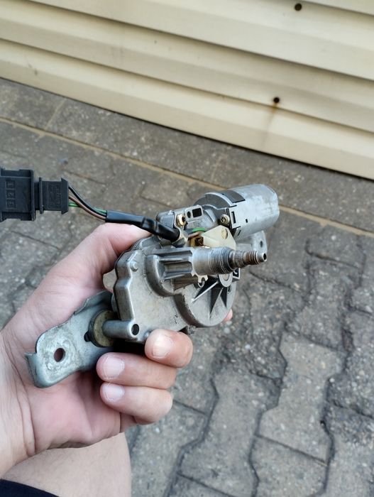 Моторче задна чистачка