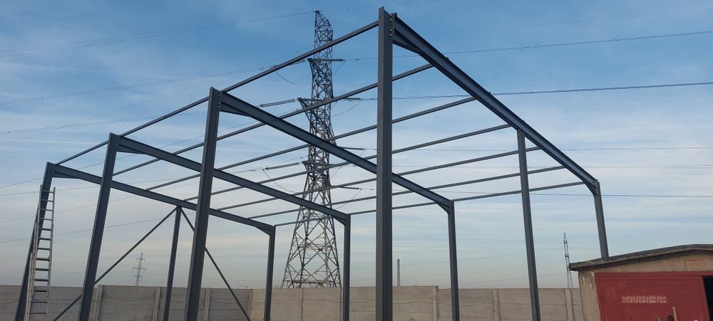 Fac hale metalice la comanda