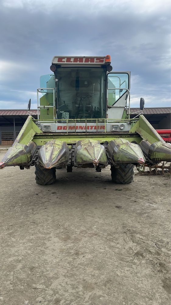 Combina CLAAS Dominator 78s