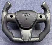 Tesla Custom Спортен Волан – Персонализиран Дизайн!