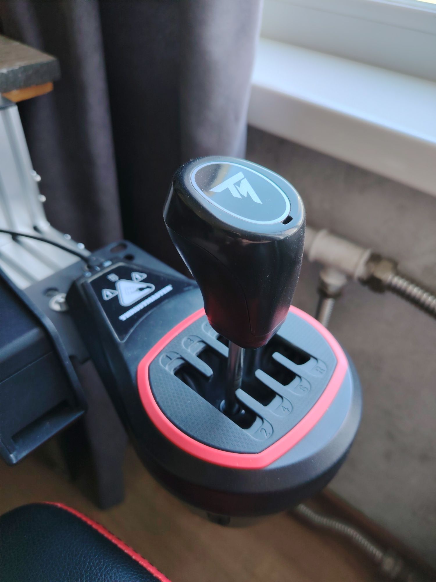 руль Thrustmaster T300, Th8s, Pxn. Можно в рассрочку