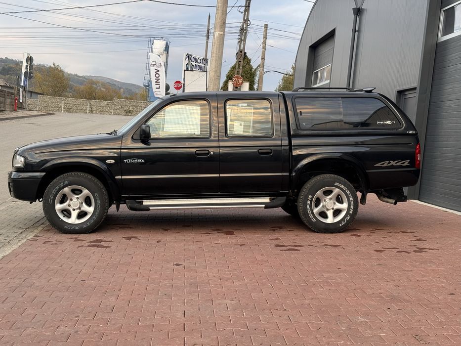 Mazda B2400  , 4x4 , 2005