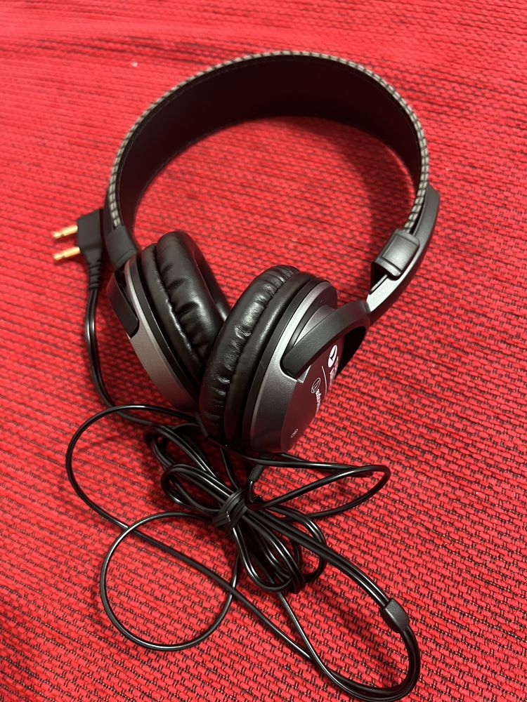 Casti audio-technica