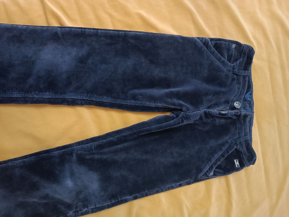 Отдам бесплатно джинсы на мальчика