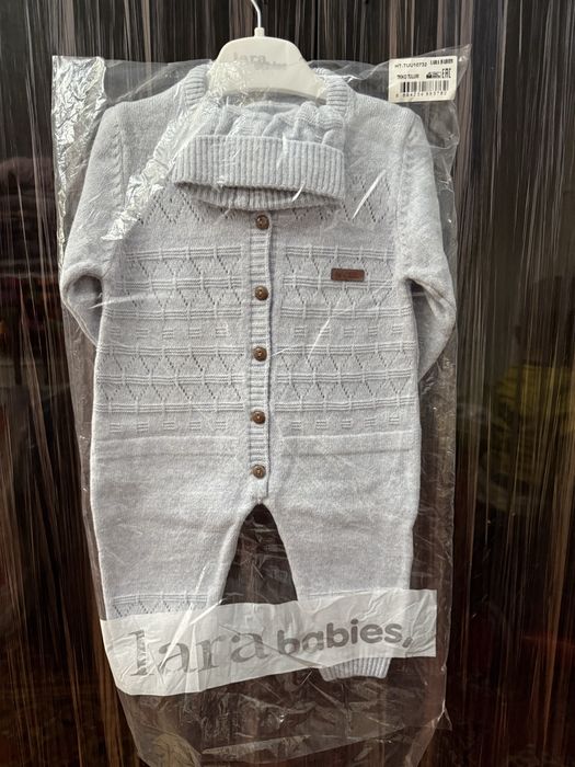 Комбинзончик новый 0-6мес Турция с шапкой