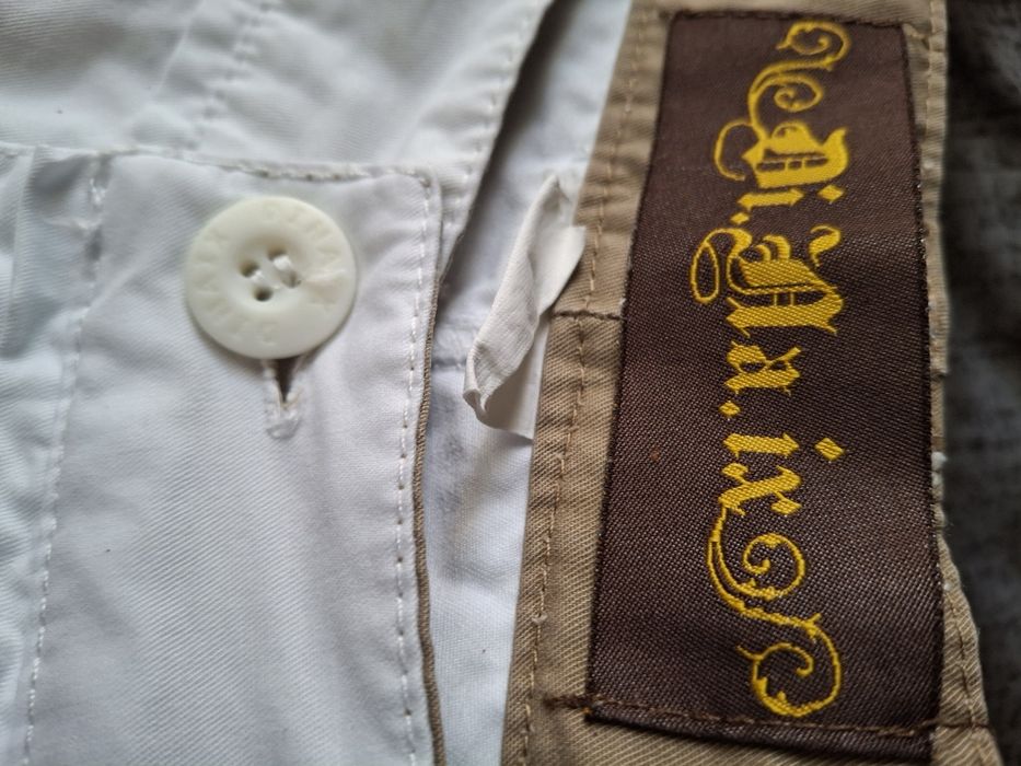 Pantaloni scurți de damă marimea S ,noi fărăetichetă. .