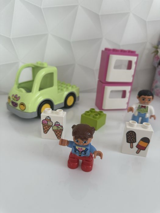 Lego duplo furgoneta cu inghetata.