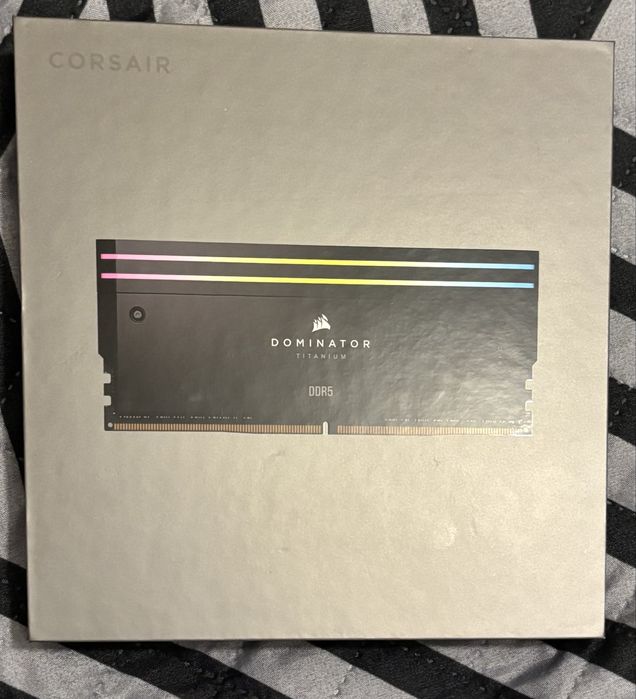 Corsair Dominator Titanium DDR5 7200MT/s 32 Gb (16x2)