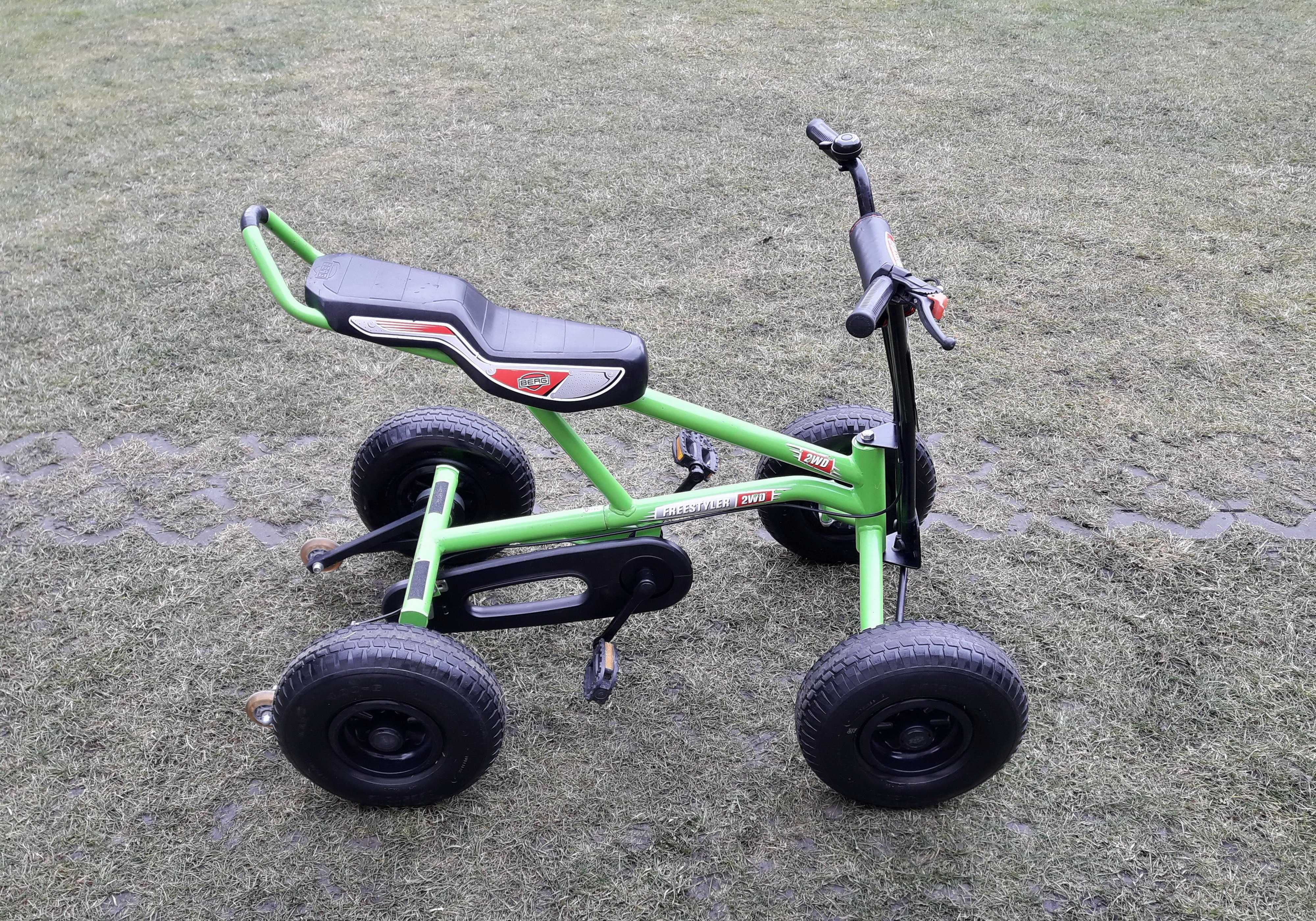Cart (Kart) cu pedale Berg Freestyler 2WD – verde/roșu