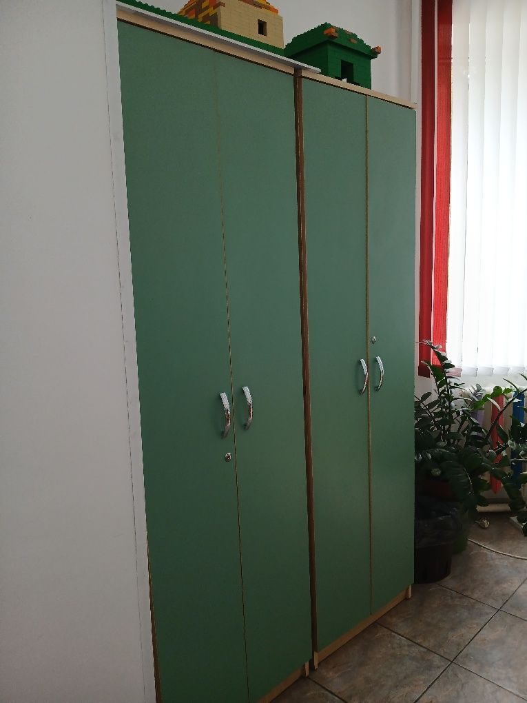 Продам шкафы для одежды и документов