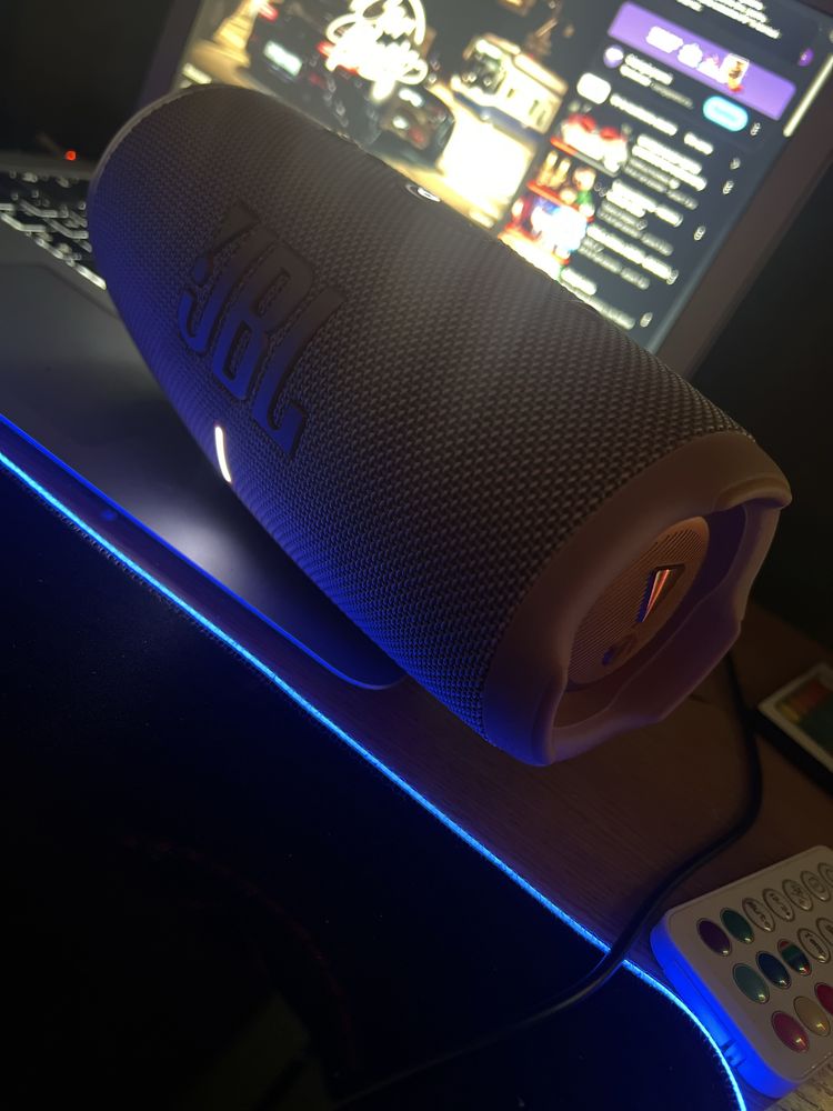 Vand/schimb cu soundbarJbl charge 5 folosit doar pentru test,original.