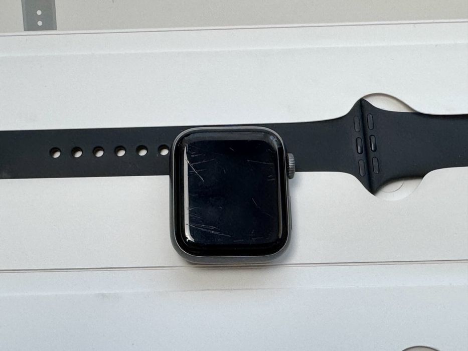 Apple Watch Series 4, 40mm