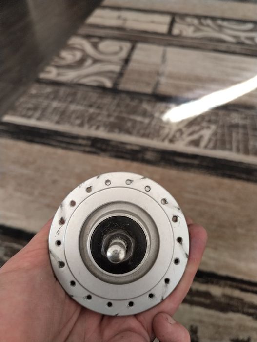 Главина с динамо Shimano DH-3N20