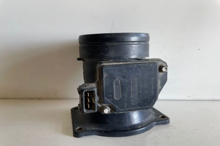 Debitmetru aer  Hitachi AFH60-10B Audi A6 4B/C5 seria