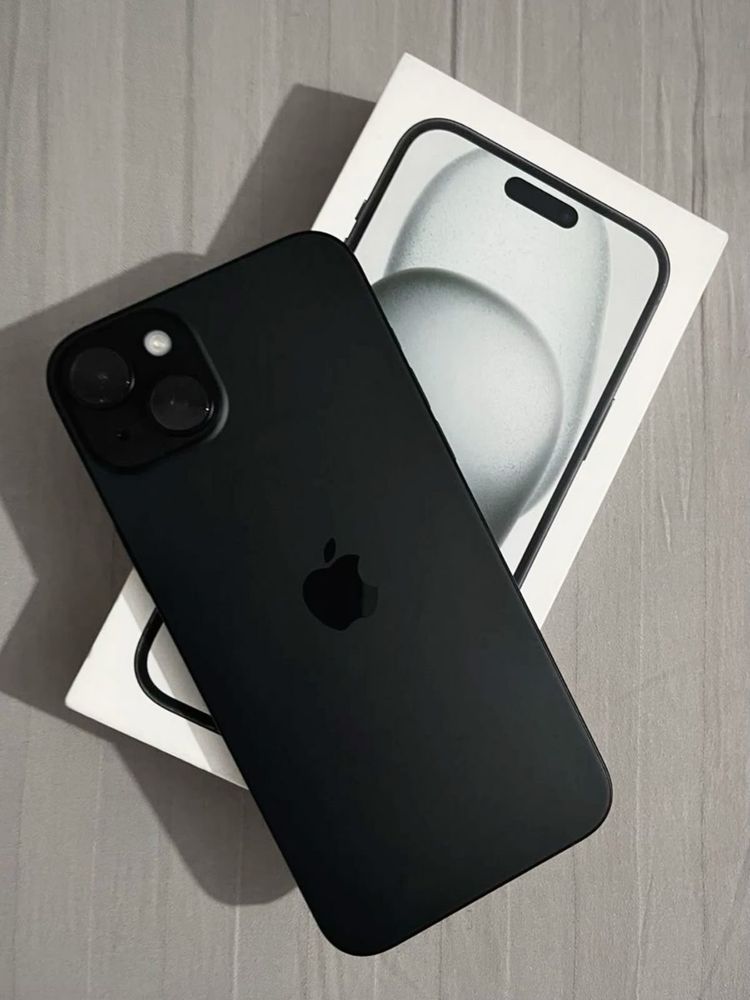 Продам Iphone 15 в хорошем состоянии