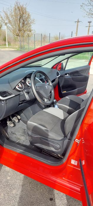 Vând Peugeot 207
