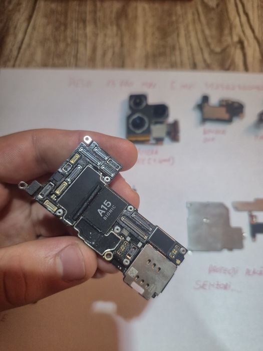 Placa iphone 13 pro max 128+ alte piese