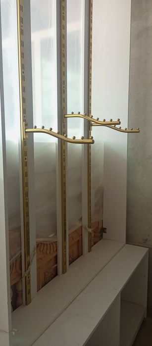 stelaj mebel , kiyimlar uchun