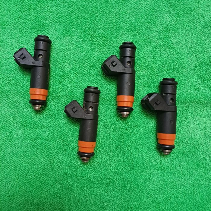 Продаютя инжектора на VAZ20734 фирмы DEKA.