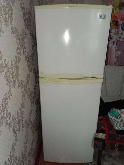 Продам холодильник и электроплита