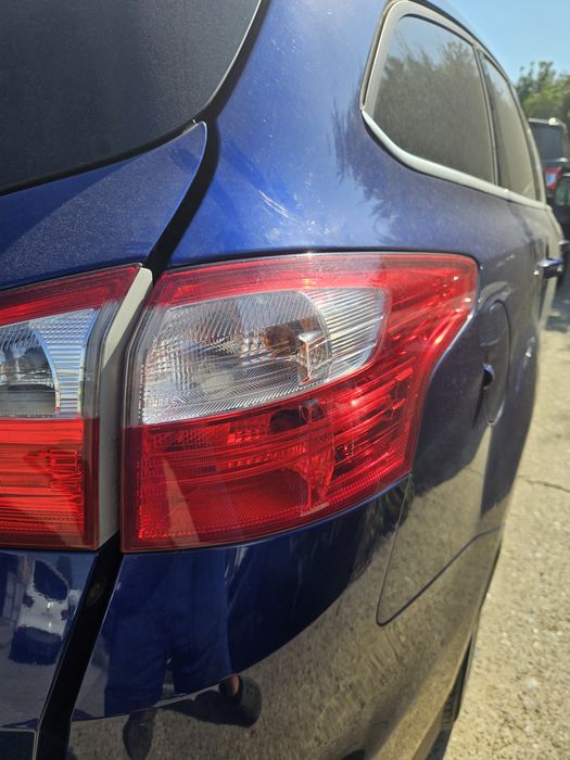 stop dreapta aripa ford focus 3 break  - benzina 2015