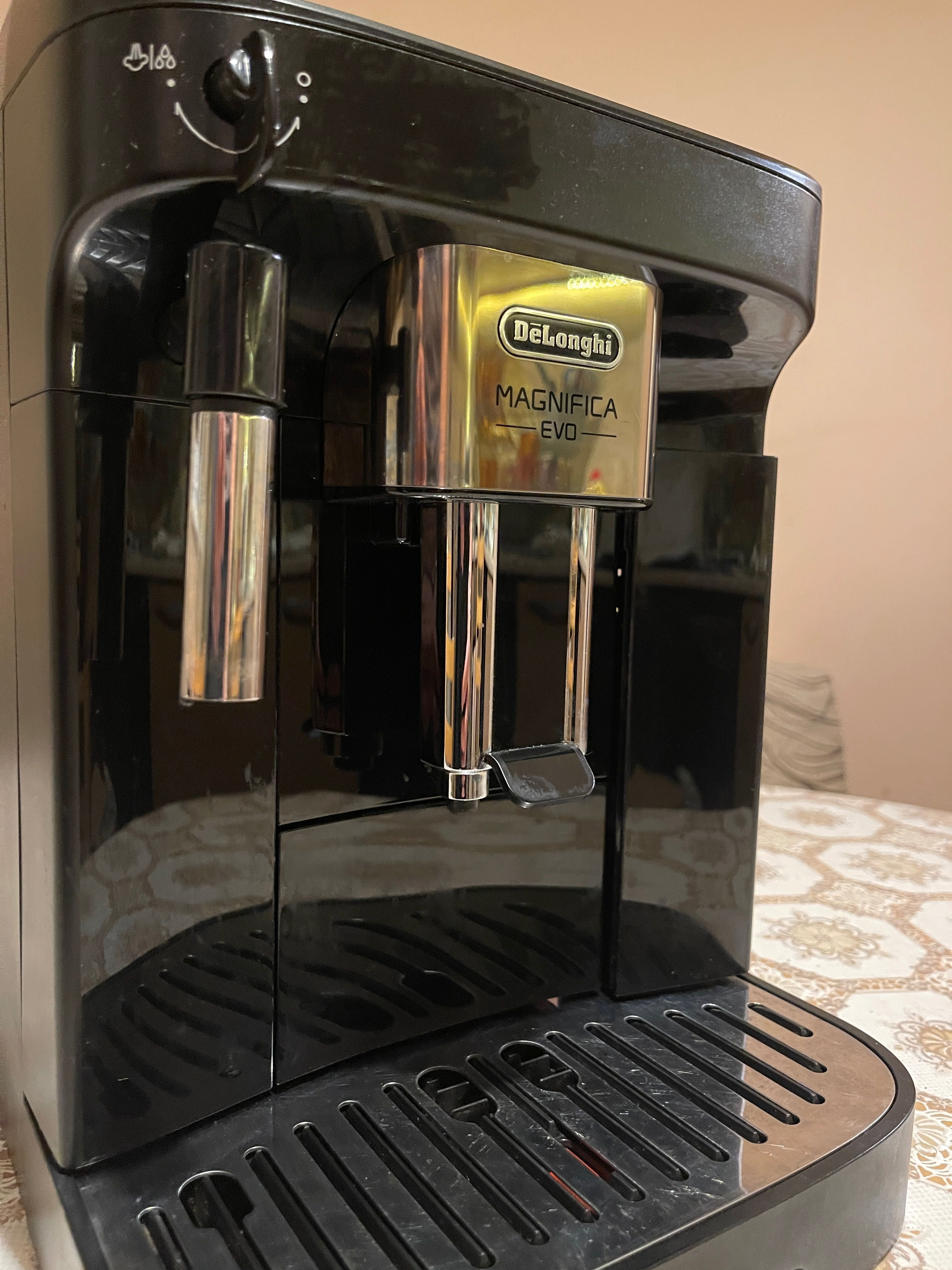 Внос!! DeLonghi Magnifica EVO