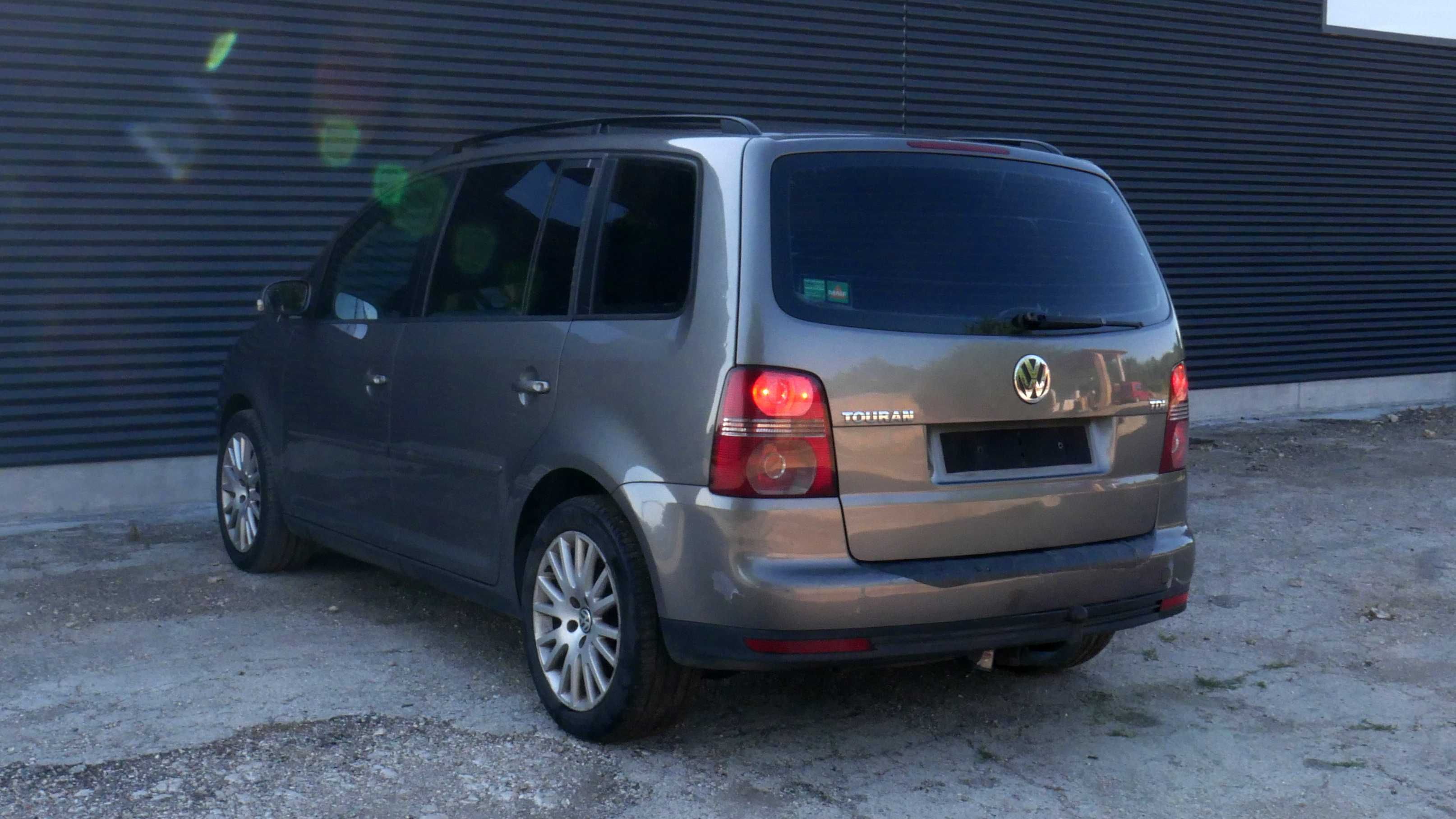 Volkswagen Touran I 2003-2010 НА ЧАСТИ В ОПИСАНИЕТО
