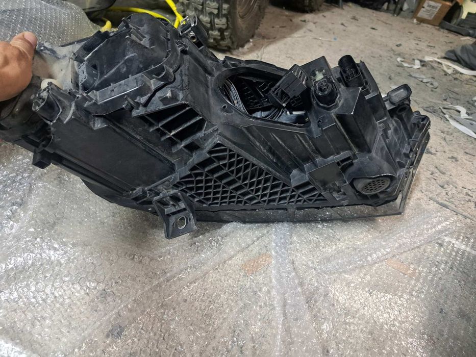 Ляв фар audi Q7 fulled