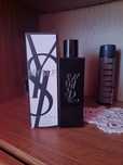 Vând parfum ysl negru