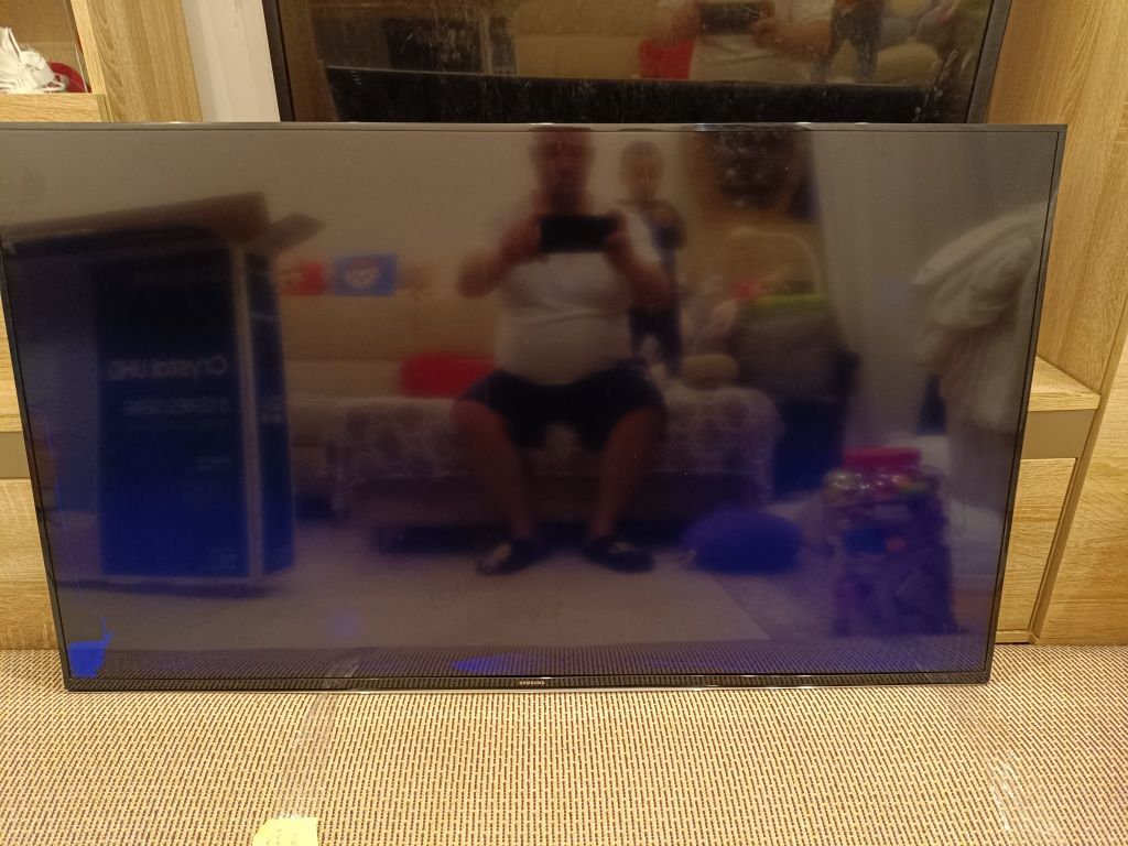 Vând tv smart Samsung 50 inci