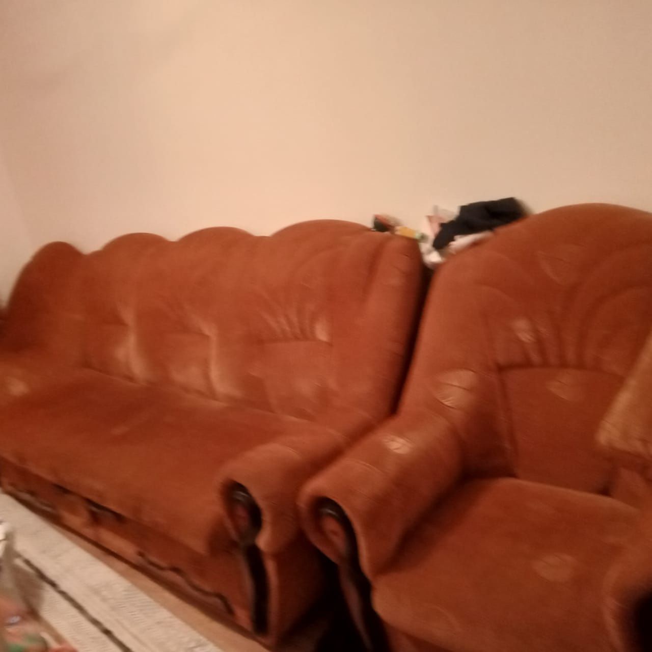 Продам диван +2кресло